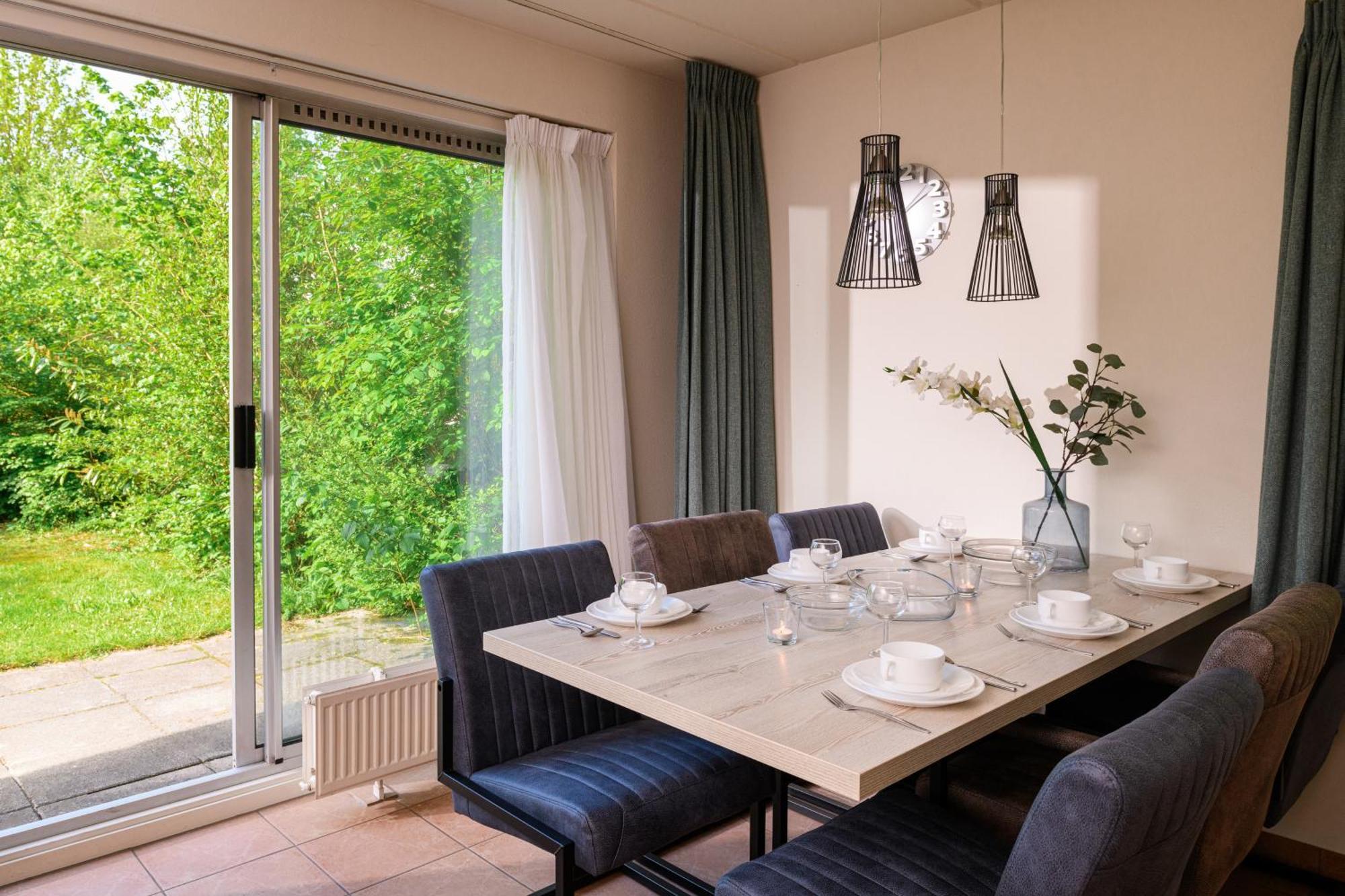 Summio Bungalowpark Het Drentse Wold Hoogersmilde Bilik gambar