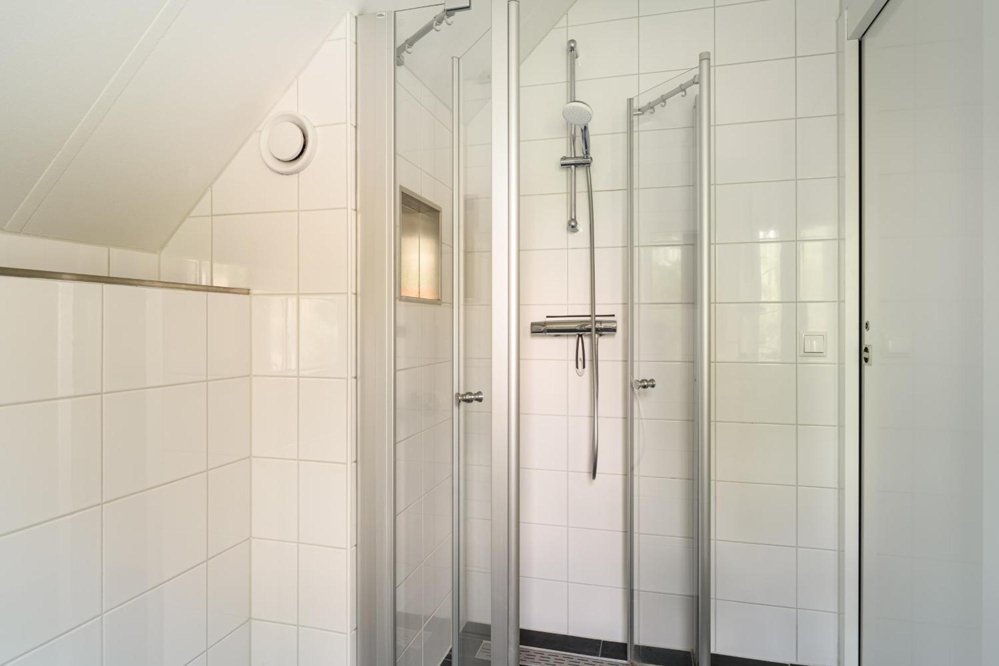 Summio Bungalowpark Het Drentse Wold Hoogersmilde Bilik gambar