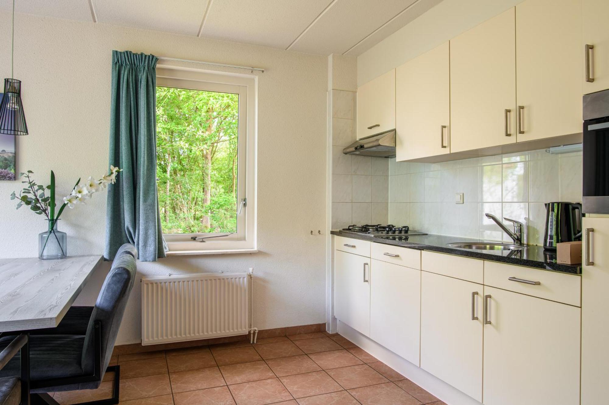 Summio Bungalowpark Het Drentse Wold Hoogersmilde Bilik gambar