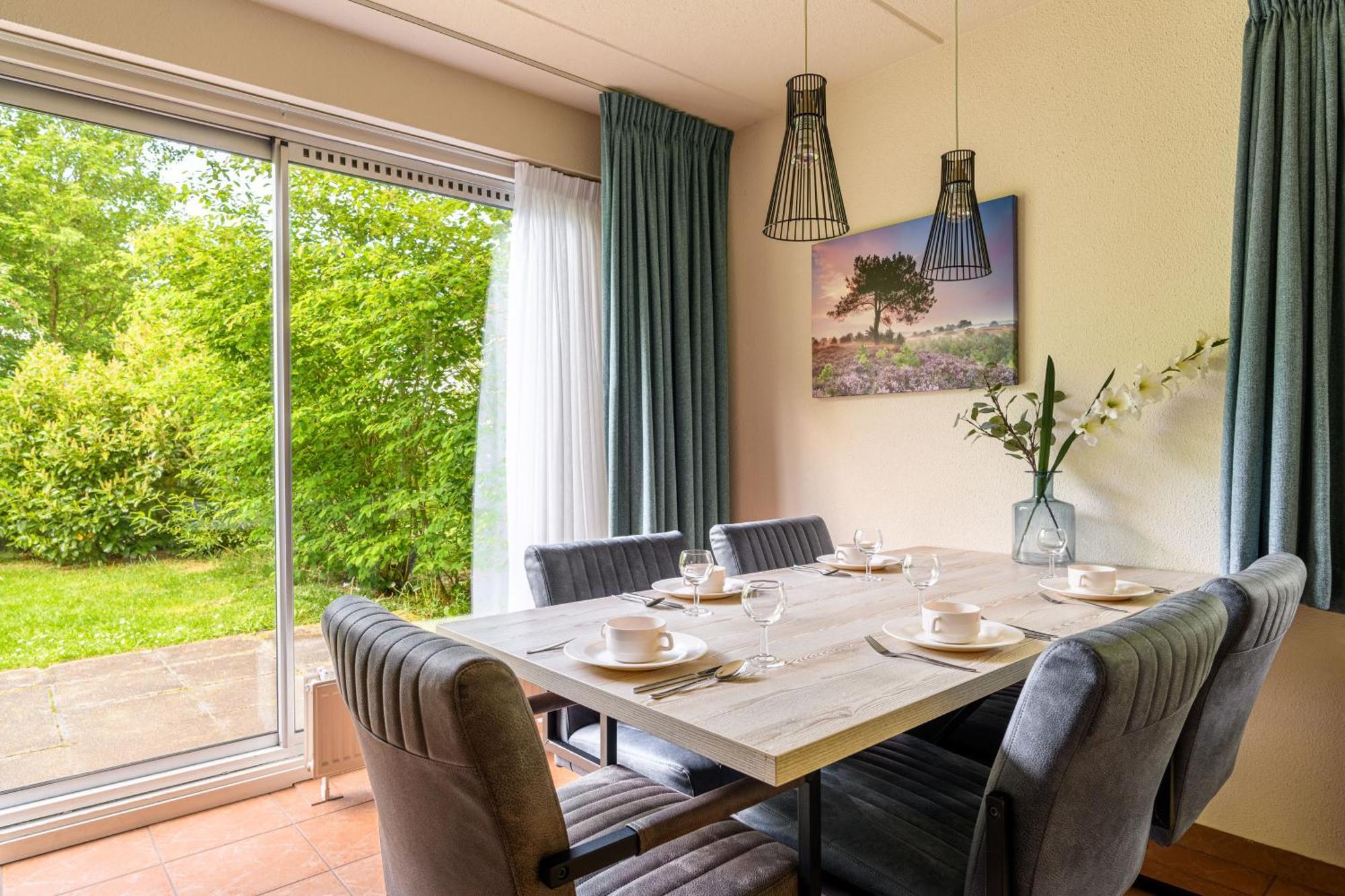 Summio Bungalowpark Het Drentse Wold Hoogersmilde Bilik gambar